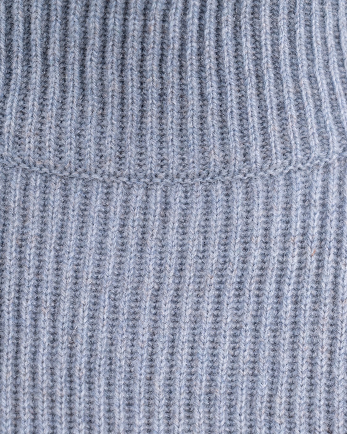 shop BRUNELLO CUCINELLI  Lupetto: Brunello Cucinelli maglia in cashmere con monile.
Vestibilità cropped.
Collo alto.
Fondo e polsini elasticizzati.
Composizione: 100% cashmere.
Made in Italy.. M12191804-C9640 number 6965746